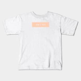 xe / xir - peach Kids T-Shirt